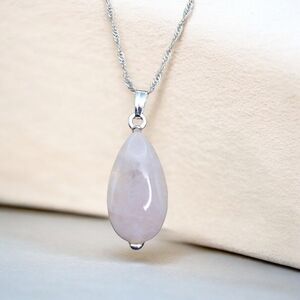 LBVYR Pink Quartz Teardrop Pendant Necklace